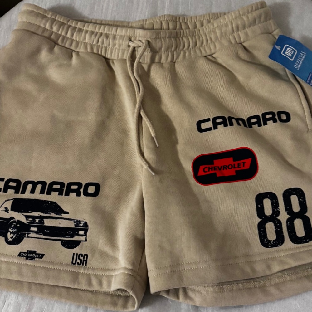 GM Camaro 1988 Young Men’s Shorts Khaki with Logo Size Small